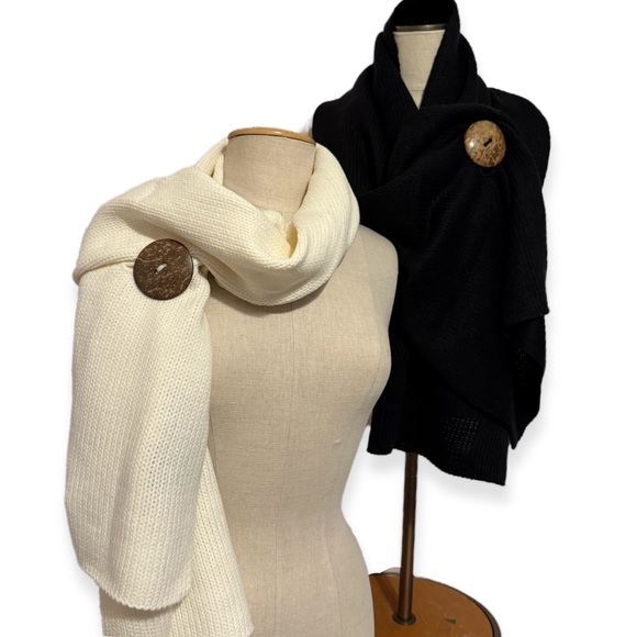 Knit Wrap Shawl with Wooden Buttons Black or White NWT - Picture 7 of 8